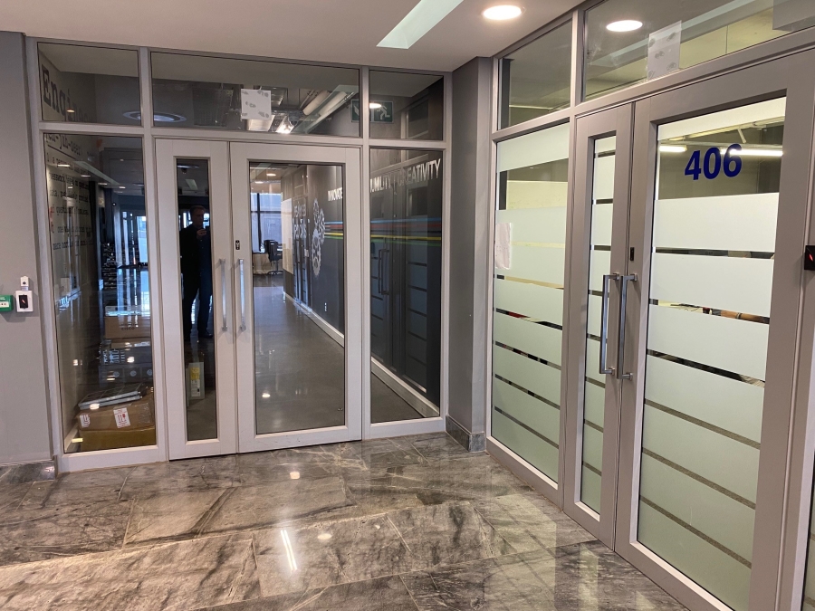 To Let commercial Property for Rent in Sea Point Western Cape